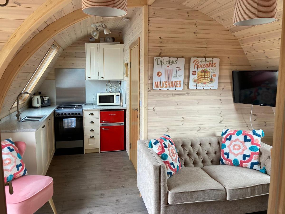 Hotel Squirrel Glamping Pod School House Farm Leighton  Zewnętrze zdjęcie