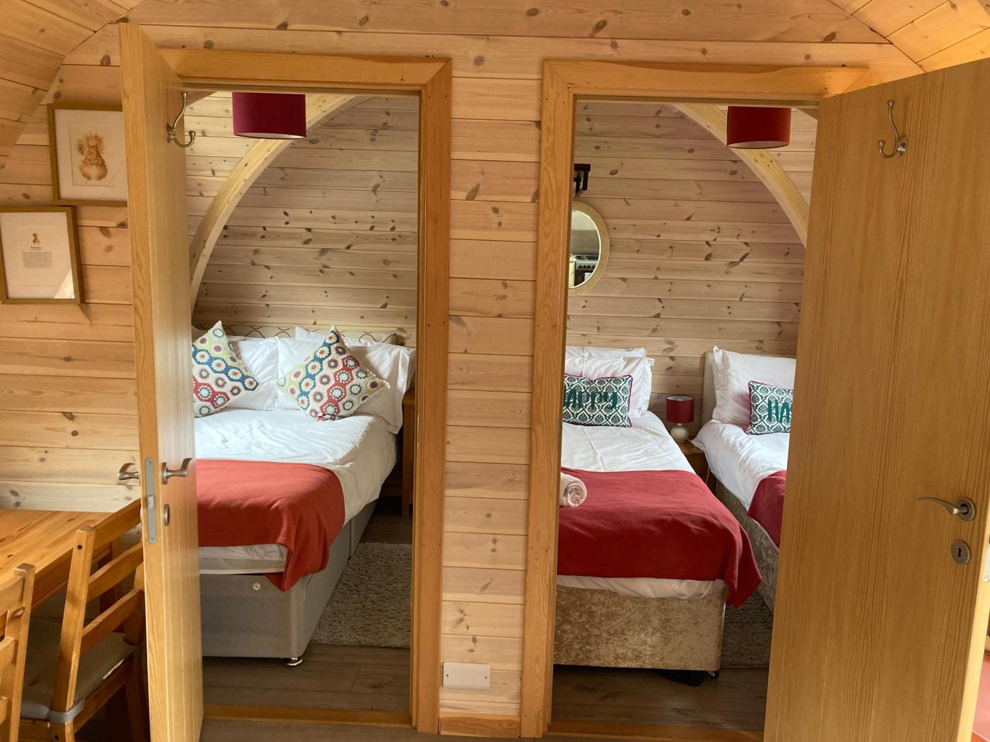Hotel Squirrel Glamping Pod School House Farm Leighton  Zewnętrze zdjęcie